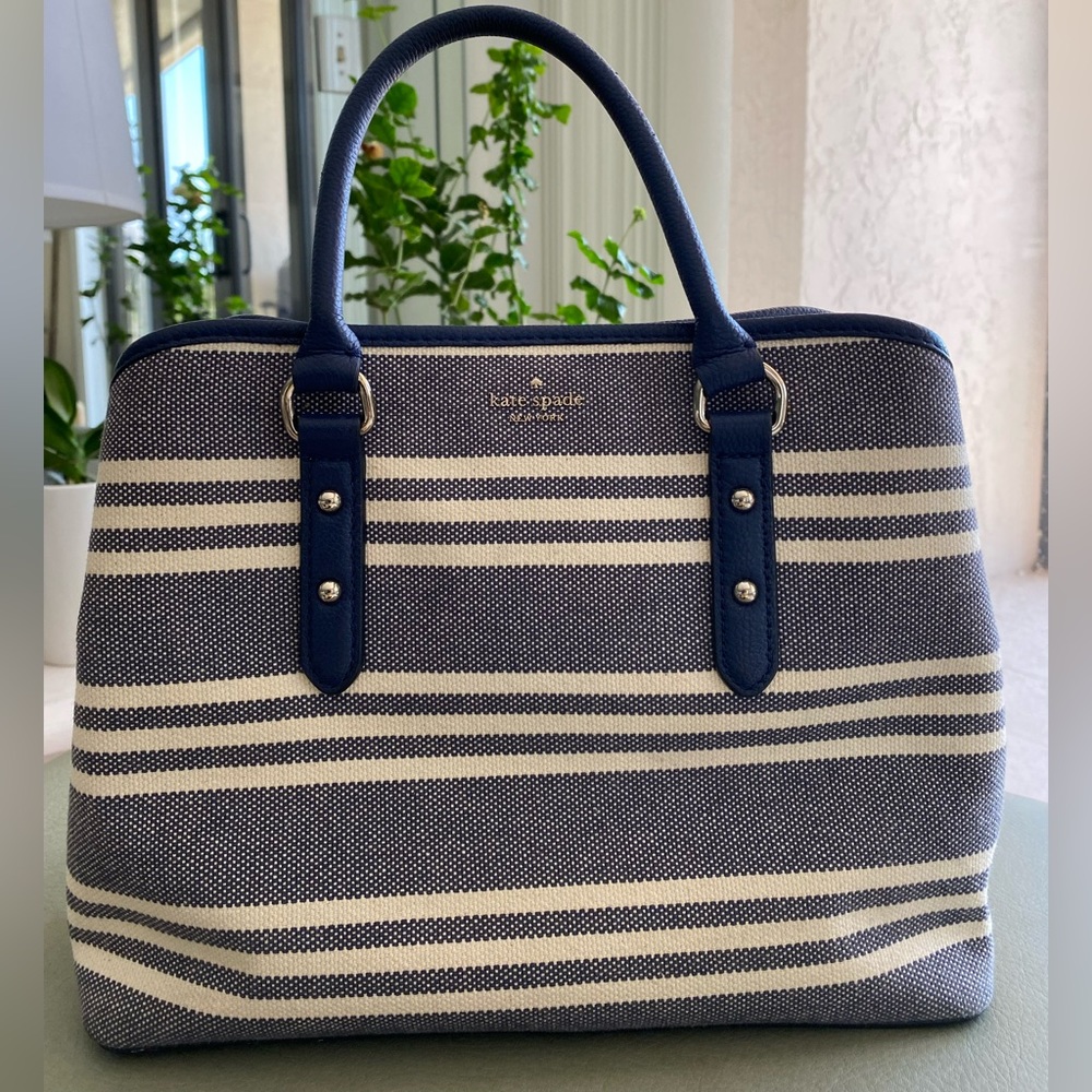 EUC. Kate Spade New York -   LARCHMONT AVENUE FABRIC STRIPE EVANGELIE SATCHEL